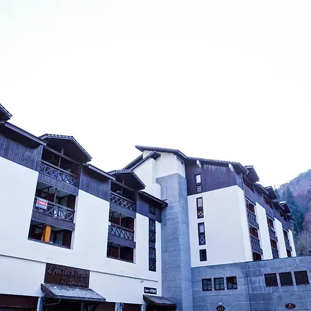Avec Balcon Et Parking, Centre Et Thermes A 500m - Fr-1-512-96 * Brides-les-Bains